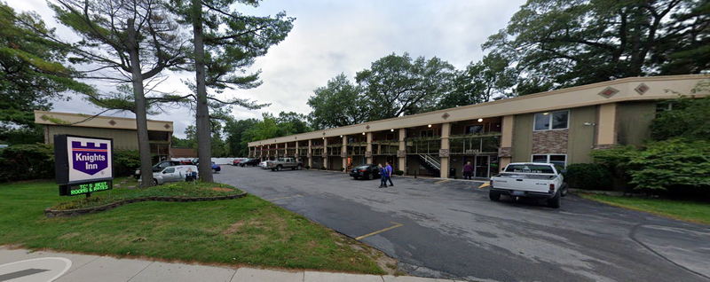 Pine Crest Motel (Knights Inn) - Street View (newer photo)